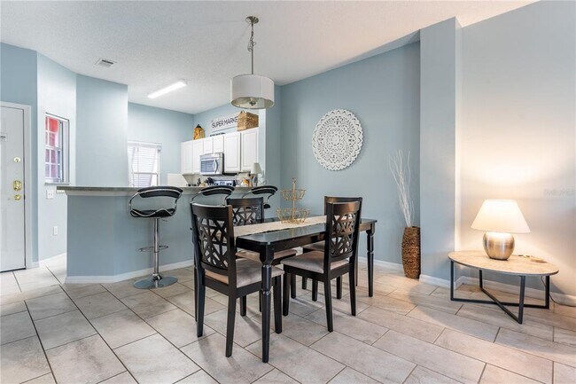 Building Photo - 2728 Sun Key Pl