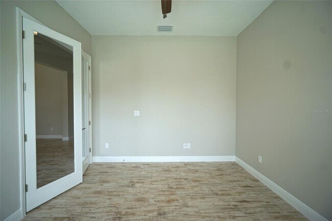 Building Photo - 14257 Swiss Bridge Dr