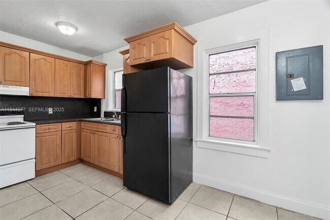 Building Photo - 1137 NW 29th Terrace