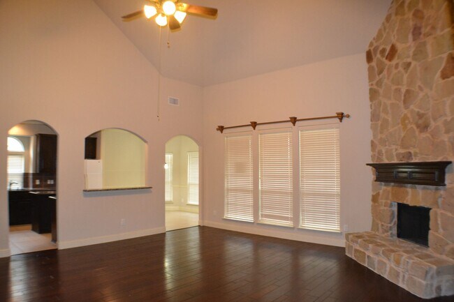 Building Photo - 6 Bed 4 Bath House for Lease - Plano - GOOD LOCATION!