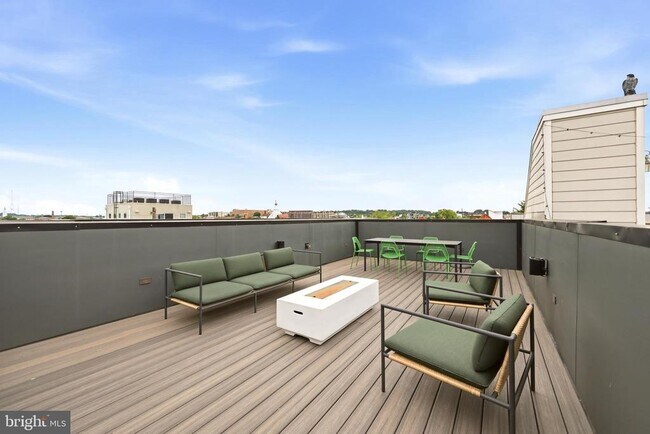 Building Photo - 3554 13th St NW