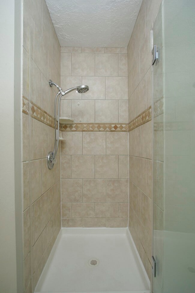 Building Photo - 18531 Lippizaner Dr