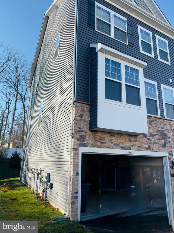 Building Photo - 328 Dawson Pl