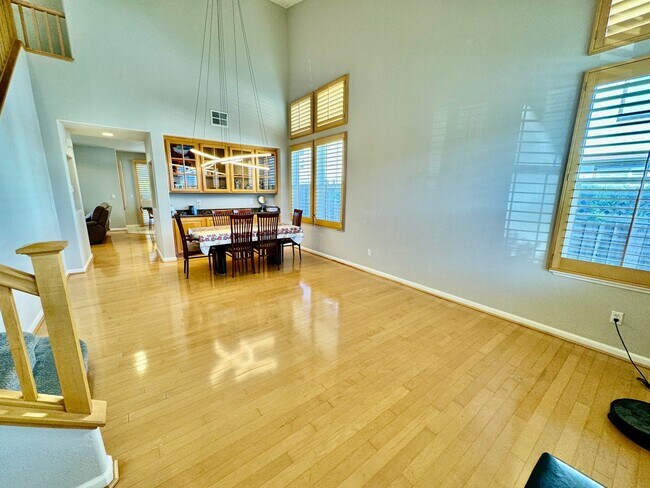 Building Photo - 12 Amberwood Cir