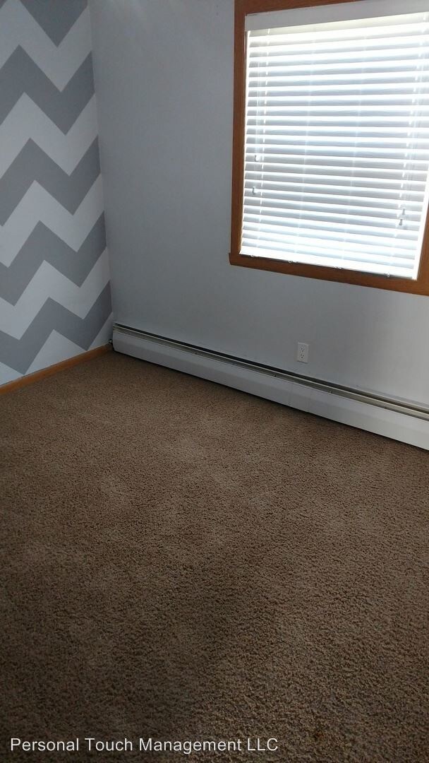 Building Photo - 1221 10th Ave N