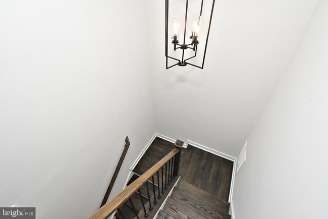 Building Photo - 500 Sterling Dr