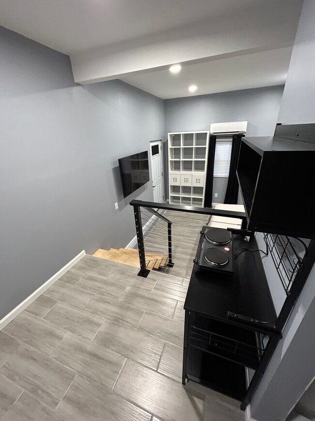 Building Photo - 1 Candice Ct