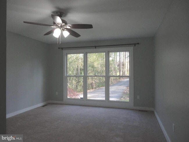 Building Photo - 814 Rustic Ln