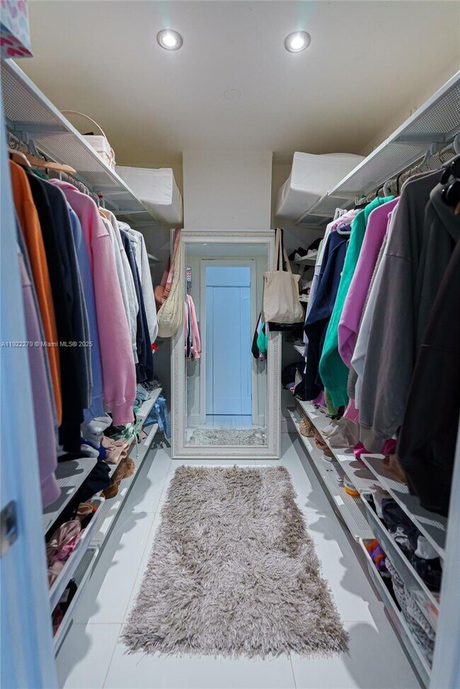 Building Photo - 19390 Collins Ave