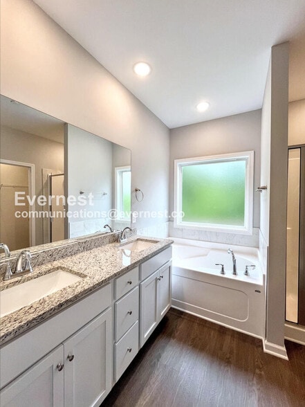 Building Photo - 1016 Echo Rdg Rd