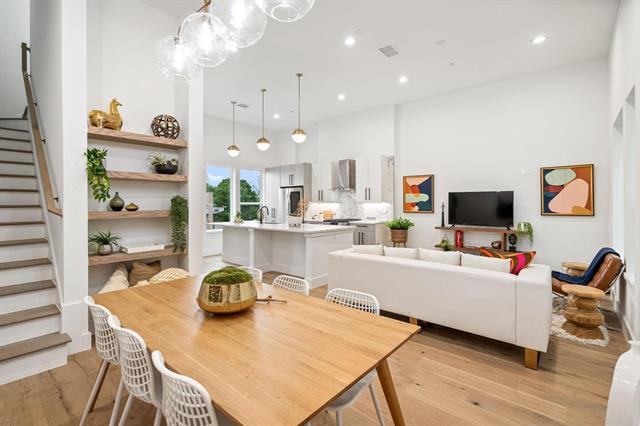 Building Photo - 4208 Live Oak St