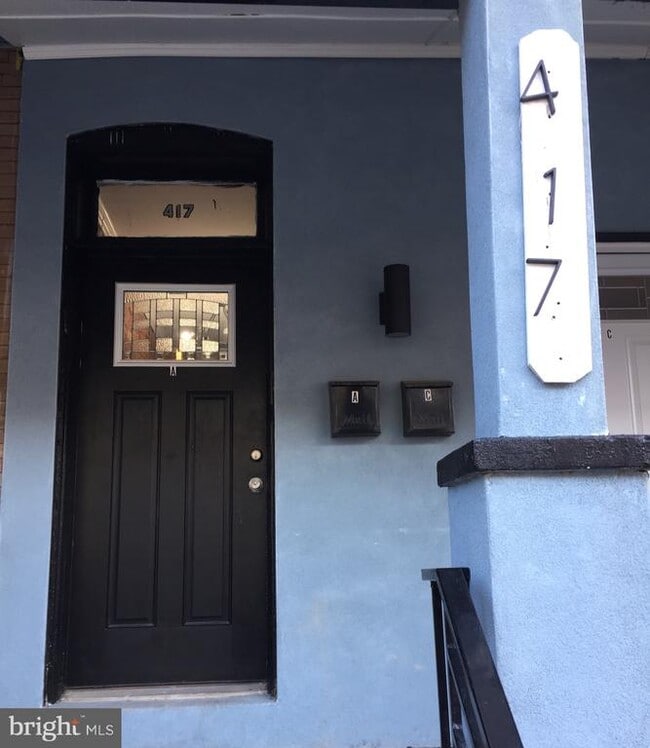 Building Photo - 417 N Salford St