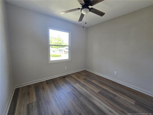 Building Photo - 1819 Cawdor Dr