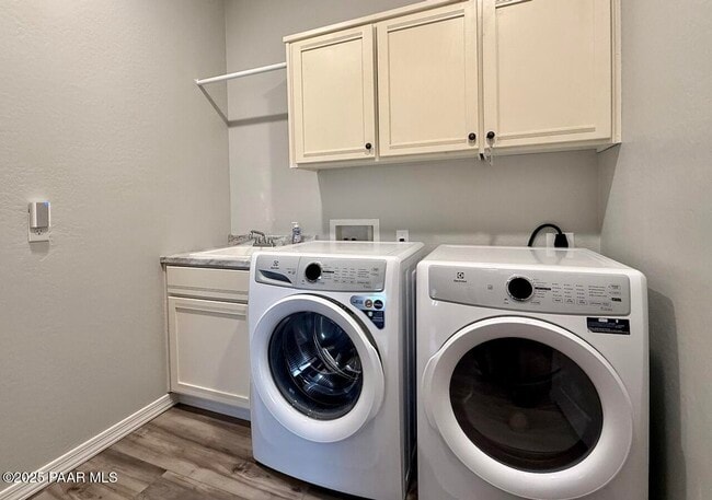 Building Photo - 7701 E Fieldstone Dr