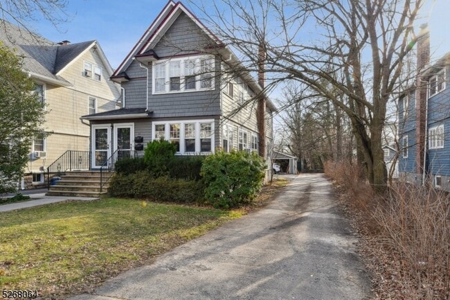 Building Photo - 40 Brookfield Rd
