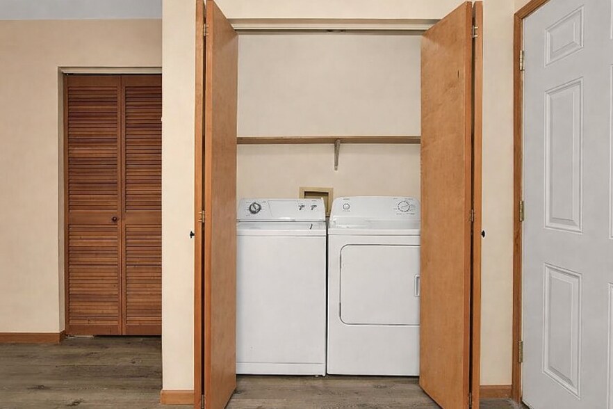 Laundry Included - 1514 Colorado St