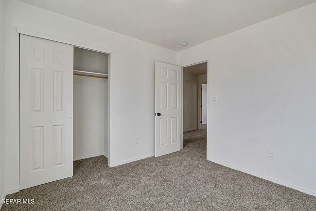 Building Photo - 14188 Strata Rock Dr