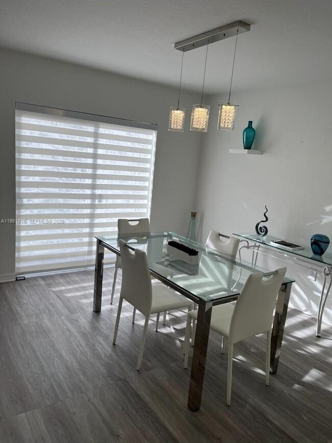 Building Photo - 5932 SW 162nd Ct