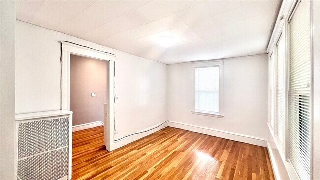 Building Photo - 63 Holyoke St