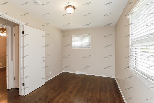 Building Photo - 712 SW 7 St