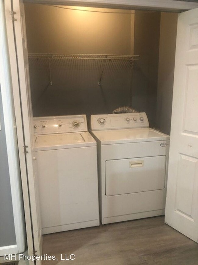 Building Photo - 4 br, 2 bath House - 2907 Rockrose ave