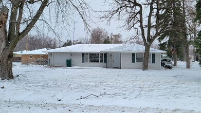 Building Photo - 2701 Wilshire Blvd