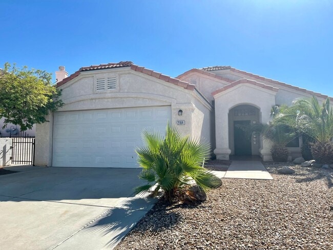 Building Photo - Great 3 Bedroom, 2 Bathroom Home in El Camino Village on the Parkway!