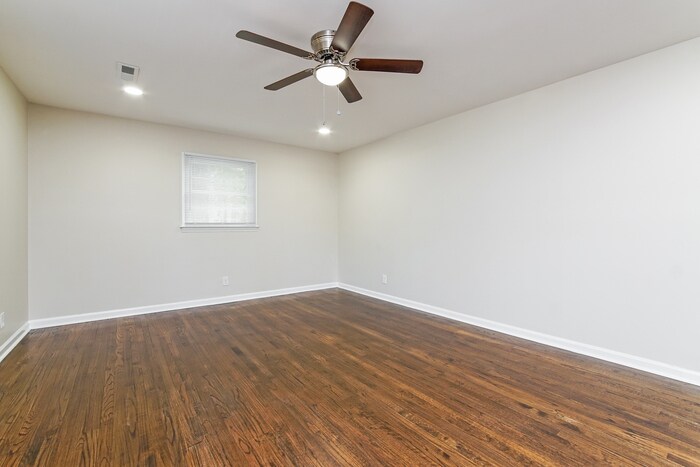 Building Photo - 812 Terrace View Dr