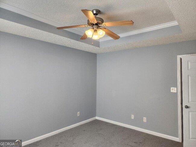 Building Photo - 221 Shenandoah Dr