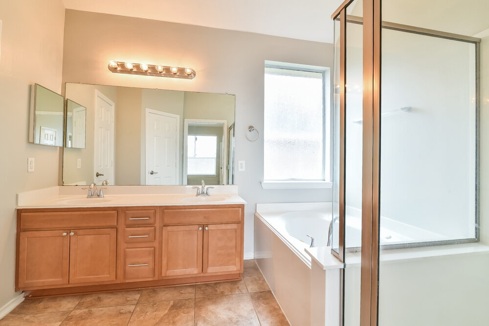 Building Photo - 8715 Elm Drake Ln