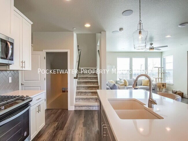 Building Photo - 8875 Yates Dr