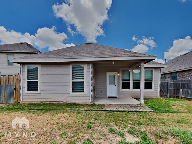 Building Photo - 13849 Bellows Path