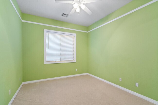 Building Photo - 4136 E Pullman Rd