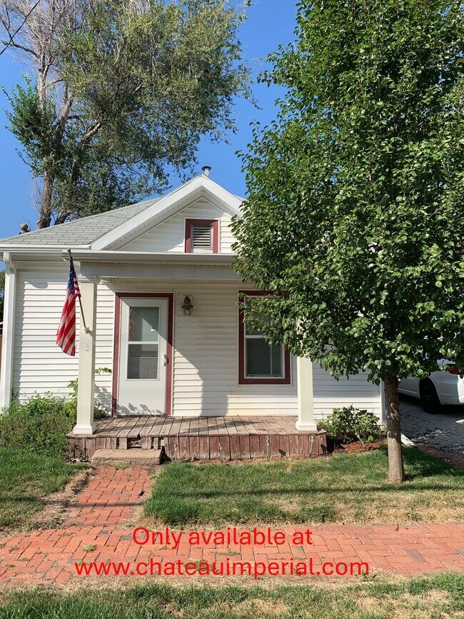 Building Photo - 1 bed 1 bath house