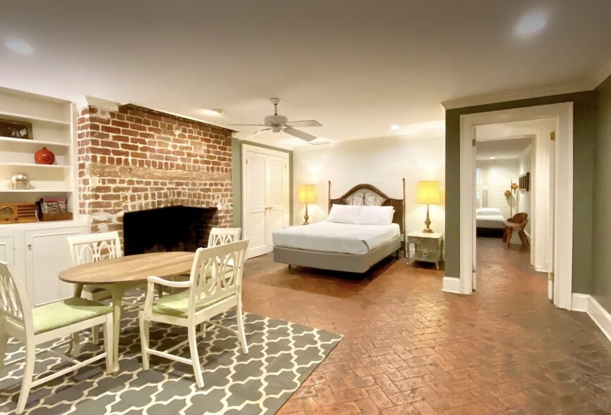 Back parlor/Bedroom - 207 W Jones St