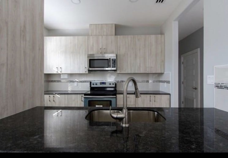 Building Photo - 2614 Primrose Ave