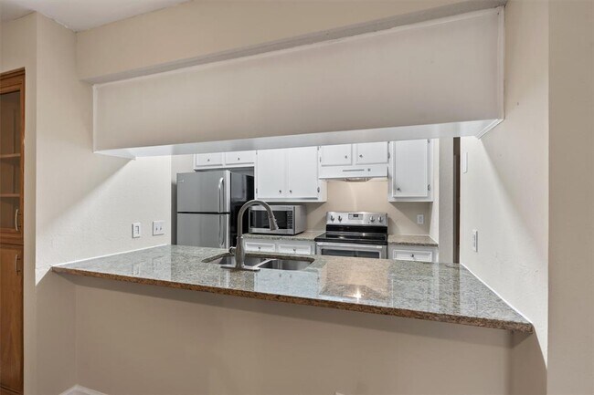 Building Photo - 10616 Mellow Meadow Dr