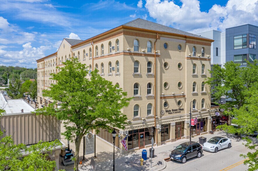 Primary Photo - Main Street Plaza Apartments