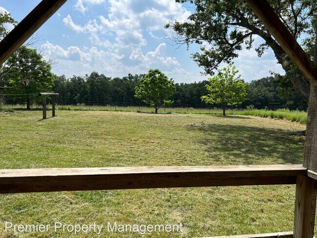Building Photo - 4 br, 2 bath House - 9404 W Hwy 32