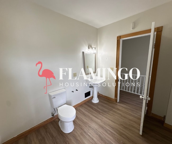 Building Photo - Large 3-Bedroom, 3-Bath Home with Plenty of Space!