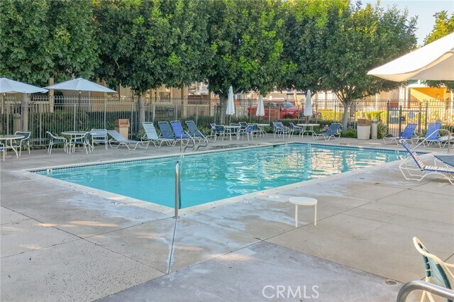 Building Photo - 12 Nantucket Ln