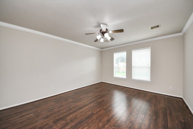Building Photo - 24523 Red Bluff Tr