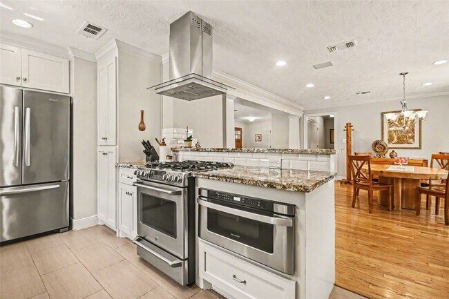 Building Photo - 4831 Stillbrooke Dr