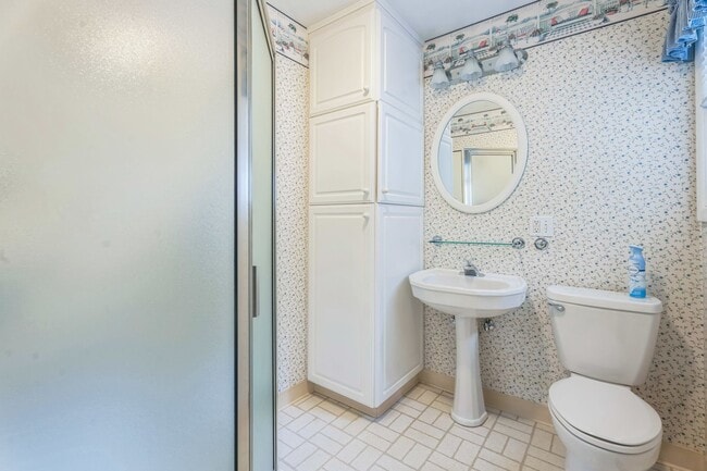 Building Photo - 2780 NE Jackson School Rd