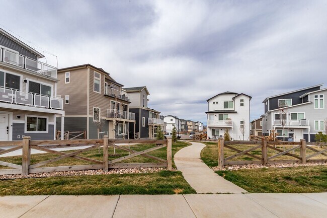 Building Photo - Stylish Three-Level Home in Banning Lewis Ranch!!