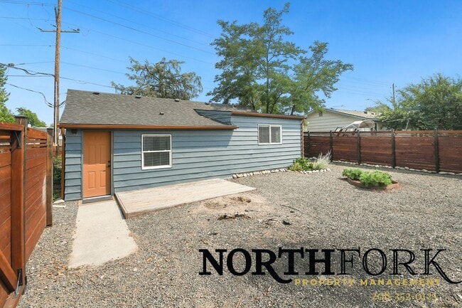 Building Photo - 2479 N Maple Grove Rd