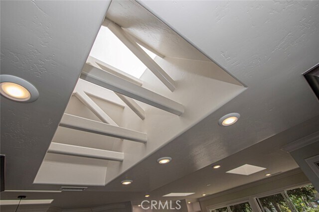 Building Photo - 2046 Via Mariposa E