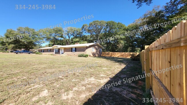 Building Photo - 2500 Neal Metcalf Rd