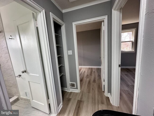 Building Photo - 2627 Colebrooke Dr