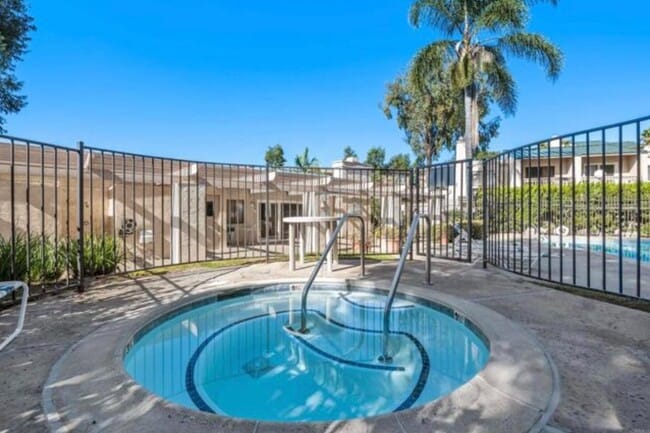 Building Photo - 709 Copper Dr